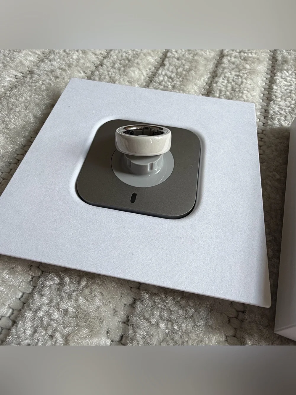 Oura Ring 4 Ceramic- Cloud